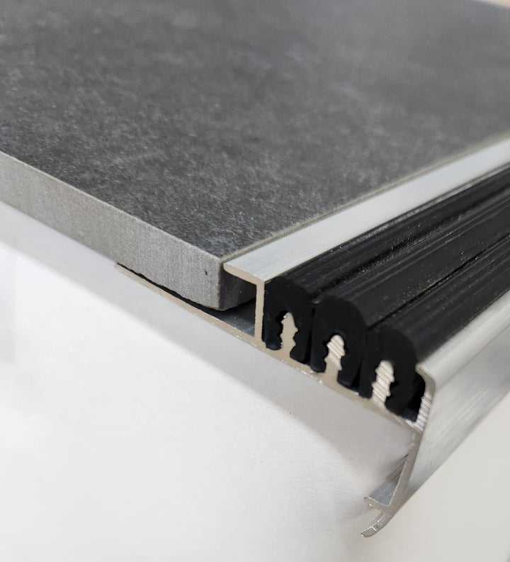 Stair Nosing Anti-Slip Step Tread Metal and Rubber 8 feet