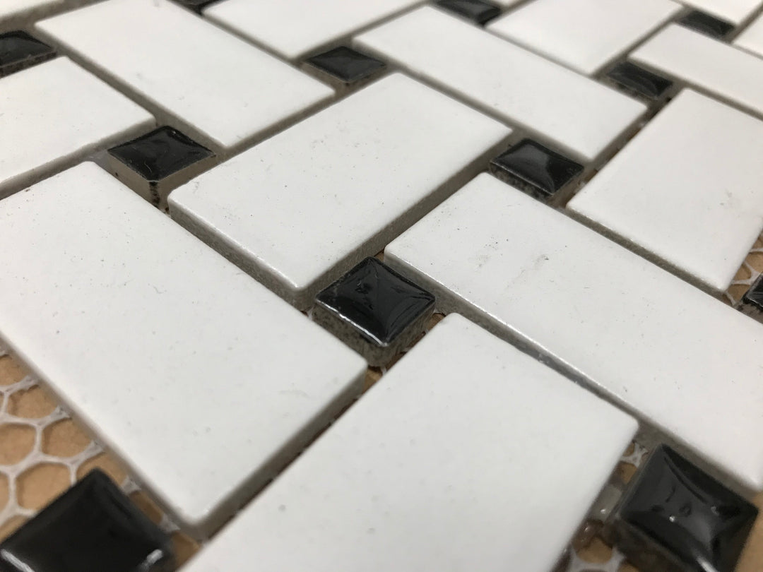 White and Black Basket Weave on 12" x 12" SIL-015
